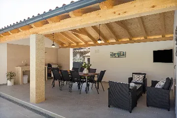 Family Villa with Heated Pool in Krnica