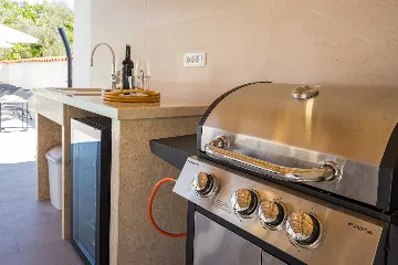 Family Villa with Heated Pool in Krnica