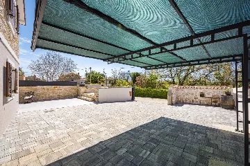 Family Villa with Heated Pool in Krnica