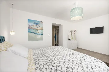 Family Villa with Heated Pool in Krnica