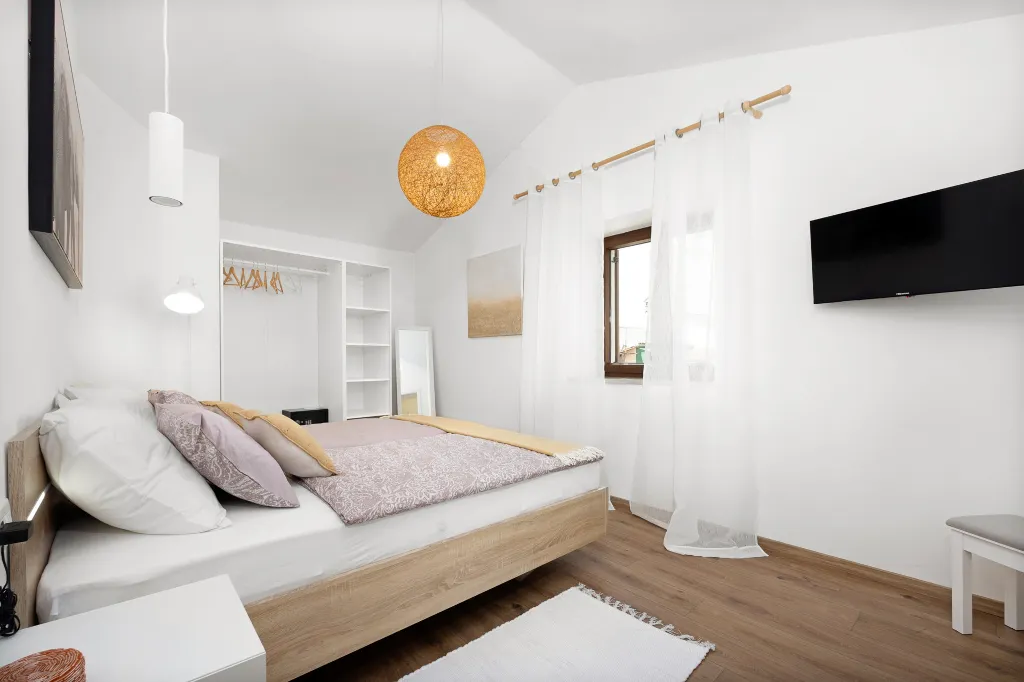 Family Villa with Heated Pool in Krnica
