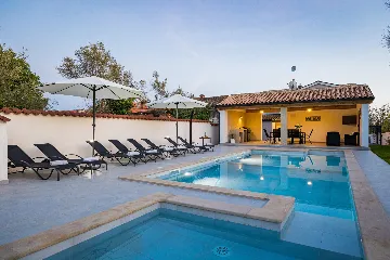 Family Villa with Heated Pool in Krnica