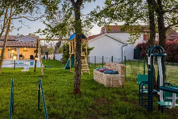 Family Villa with Heated Pool in Krnica