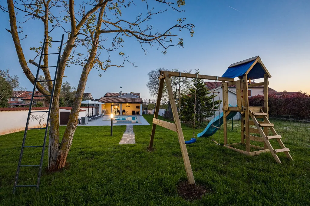 Family Villa with Heated Pool in Krnica