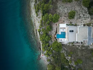 Spacious Villa Retreat with Pools in Mimice