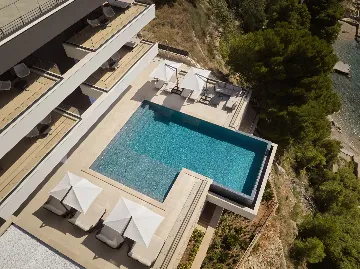 Spacious Villa Retreat with Pools in Mimice