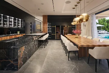 Spacious Villa Retreat with Pools in Mimice