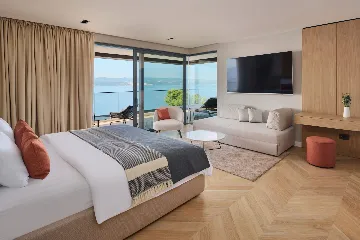 Spacious Villa Retreat with Pools in Mimice