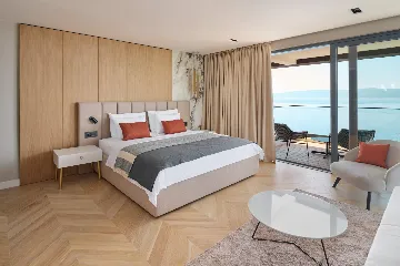 Spacious Villa Retreat with Pools in Mimice