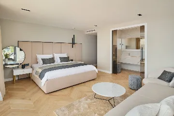 Spacious Villa Retreat with Pools in Mimice