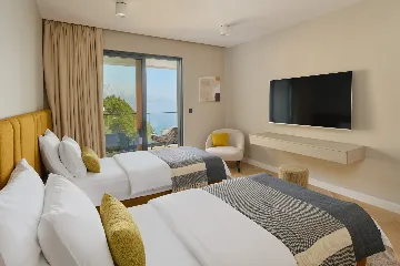 Spacious Villa Retreat with Pools in Mimice