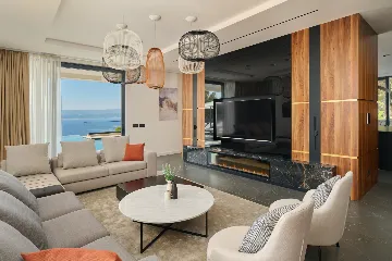 Spacious Villa Retreat with Pools in Mimice