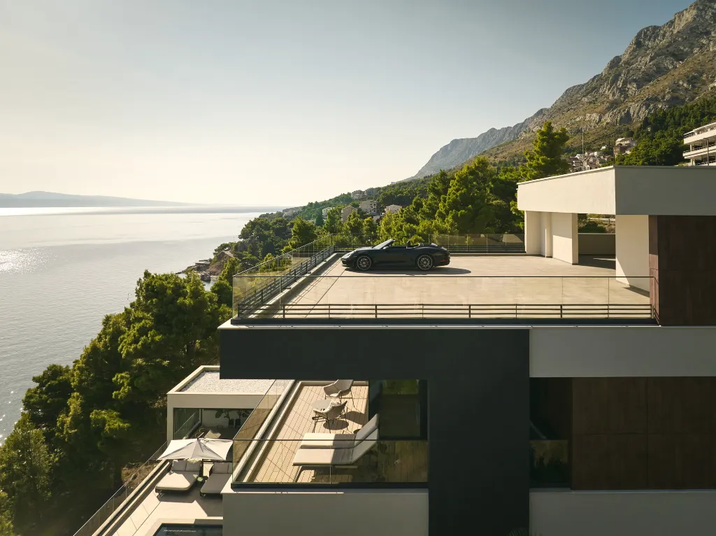 Spacious Villa Retreat with Pools in Mimice