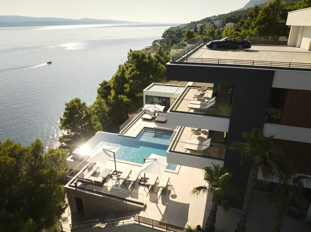 Spacious Villa Retreat with Pools in Mimice