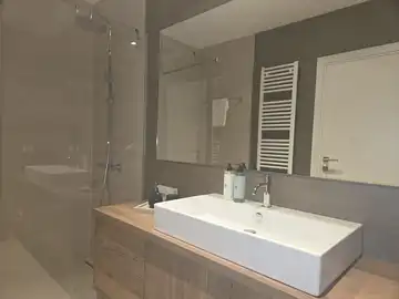 Seaside Retreat Villa with Infinity Pool in Primošten