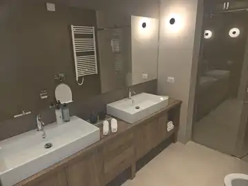 Beachfront Villa with Infinity Pool in Primošten