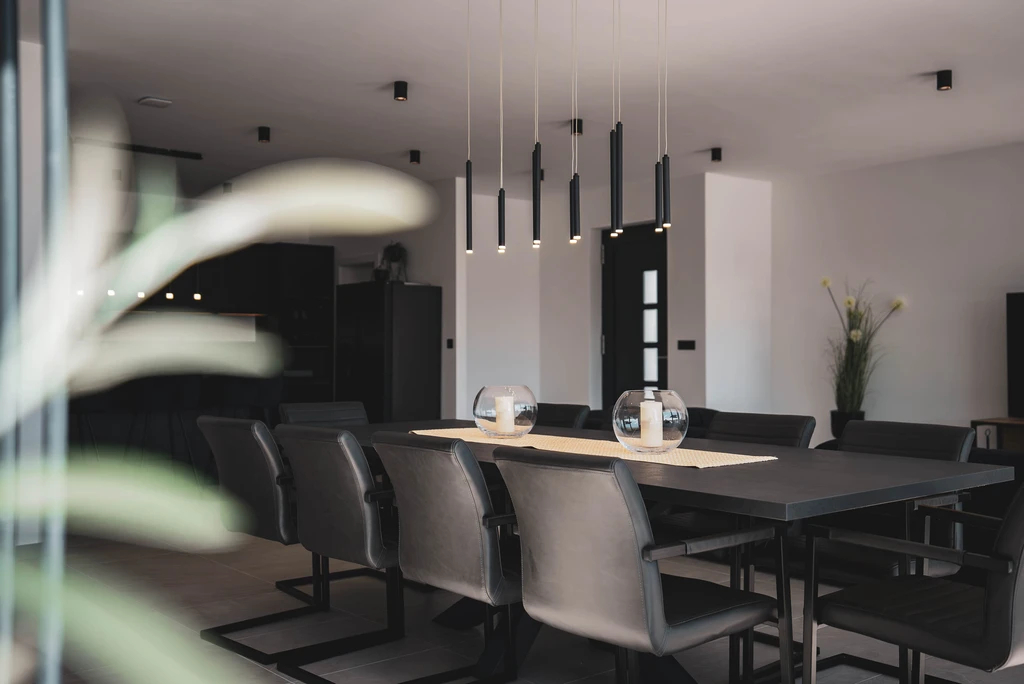 Contemporary Villa with Pool and Sea Views, Kaštel Stari