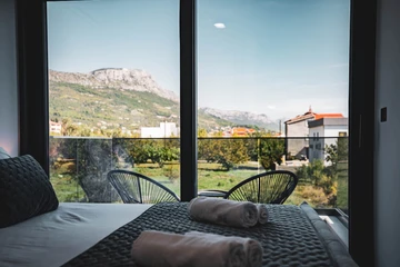 Contemporary Villa with Pool and Sea Views, Kaštel Stari