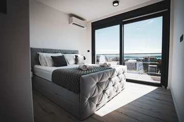 Contemporary Villa with Pool and Sea Views, Kaštel Stari