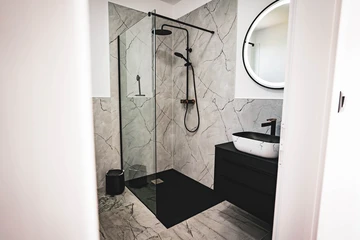 Contemporary Villa with Pool and Sea Views, Kaštel Stari