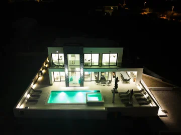 Contemporary Villa with Pool and Sea Views, Kaštel Stari