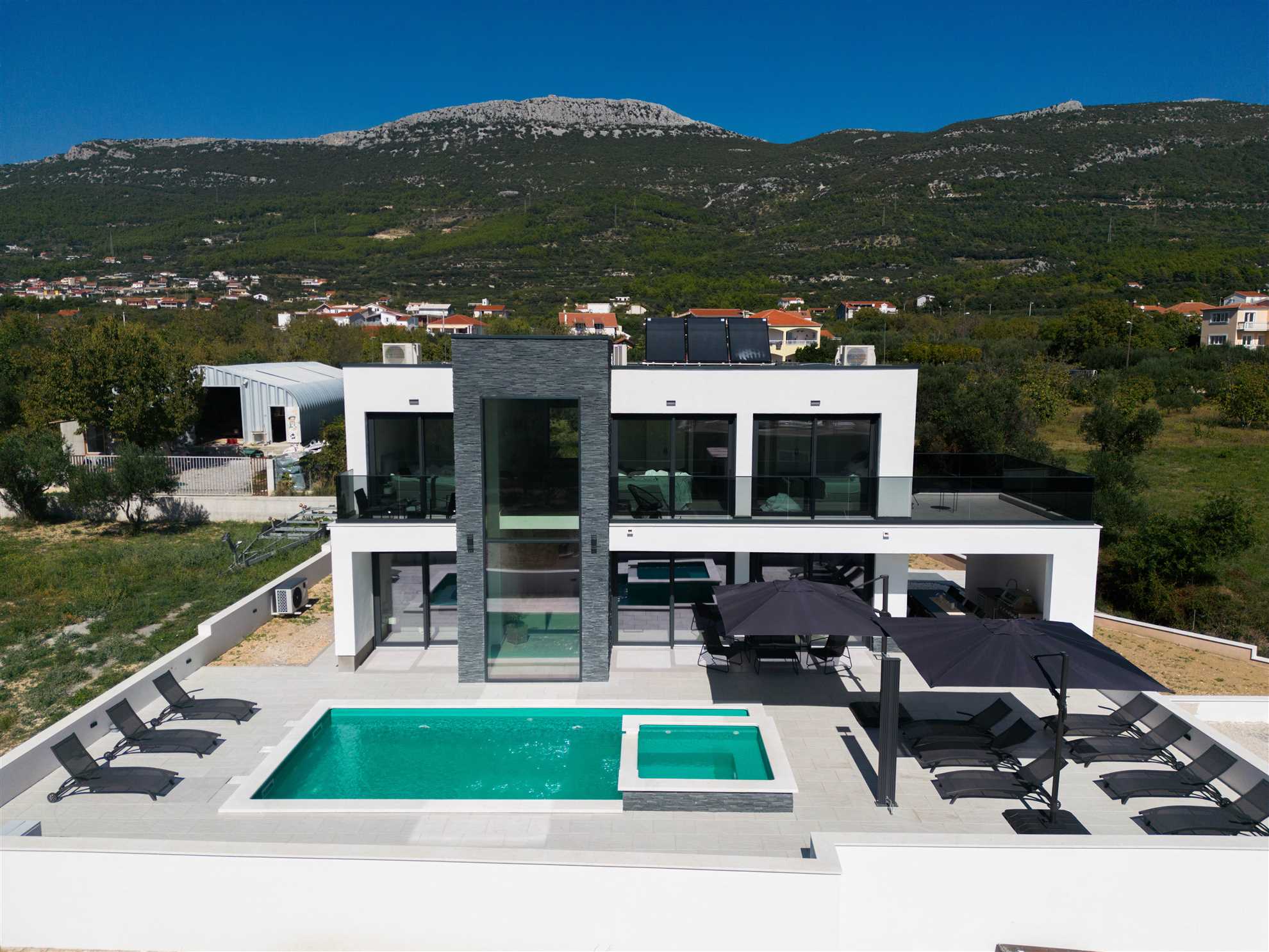 Luxury Villa Lunero with Pool