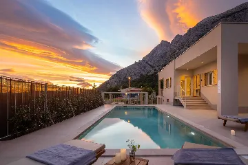 Modern Poolside Villa Retreat in Baška Voda
