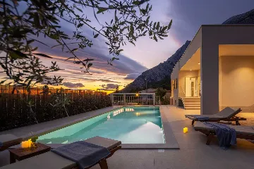 Modern Poolside Villa Retreat in Baška Voda