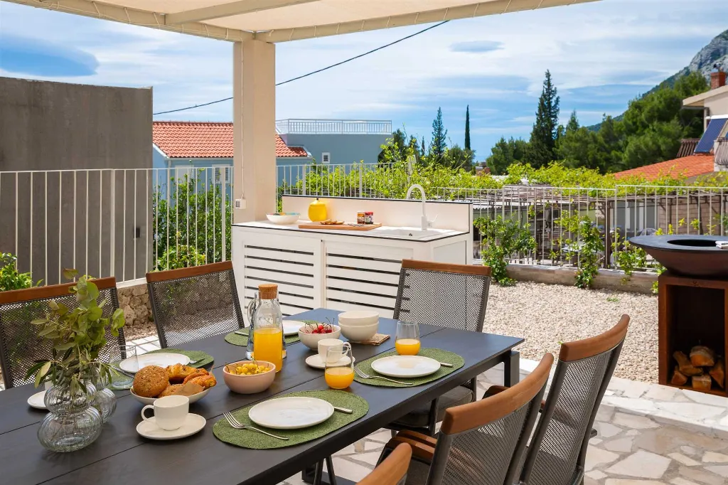 Modern Poolside Villa Retreat in Baška Voda