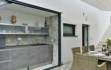 Modern Seaview Villa with Pool in Maslenica