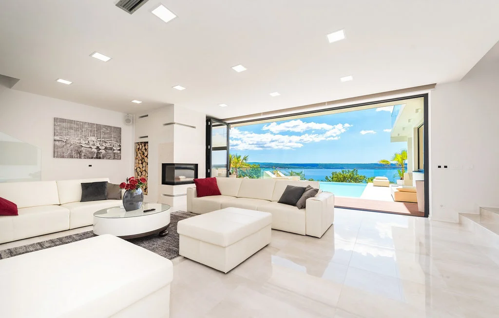 Modern Seaview Villa with Pool in Maslenica