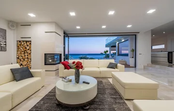 Modern Seaview Villa with Pool in Maslenica