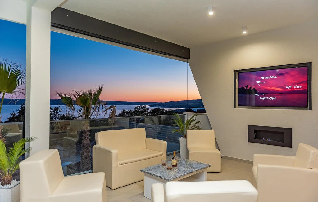 Modern Seaview Villa with Pool in Maslenica