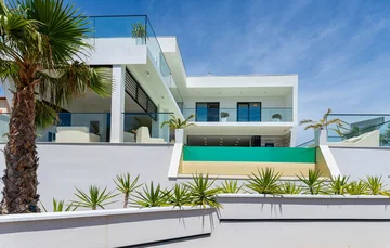 Modern Seaview Villa with Pool in Maslenica