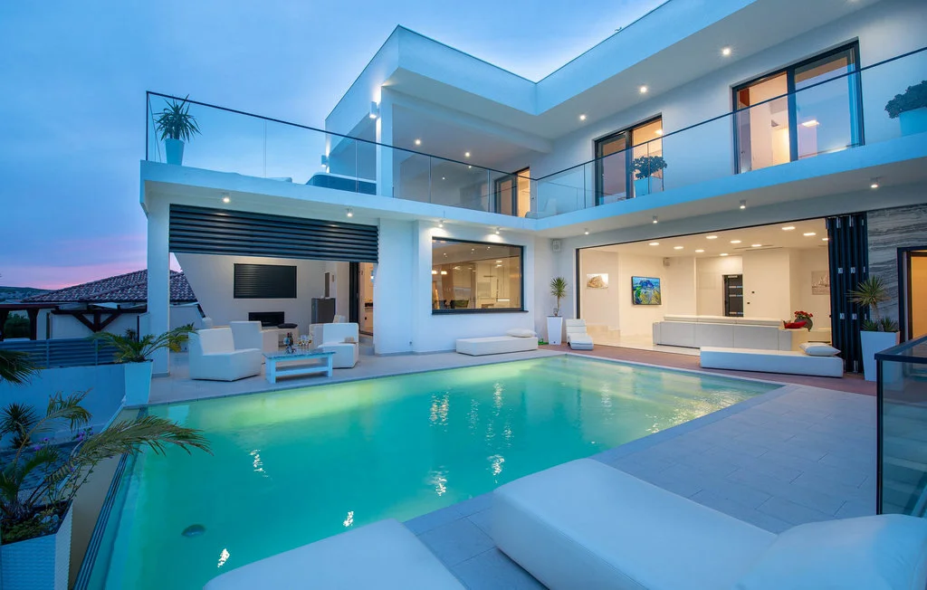 Modern Seaview Villa with Pool in Maslenica