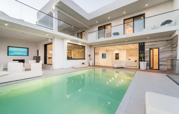 Modern Seaview Villa with Pool in Maslenica