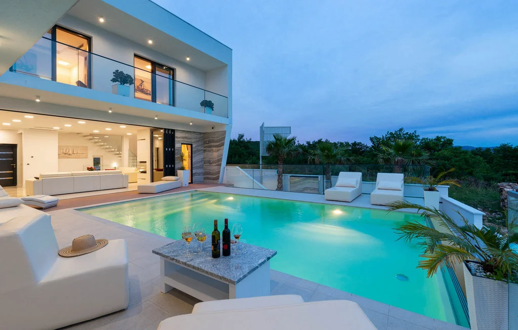 Modern Seaview Villa with Pool in Maslenica