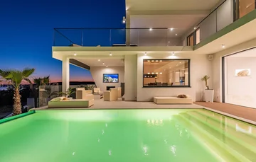 Modern Seaview Villa with Pool in Maslenica