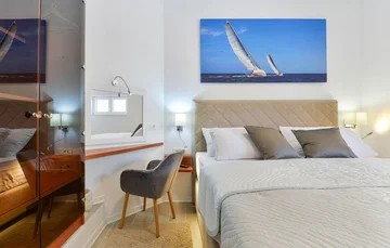 Modern Seaview Villa with Pool in Maslenica