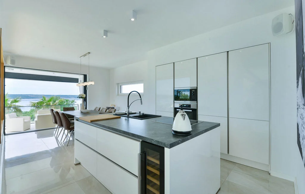 Modern Seaview Villa with Pool in Maslenica