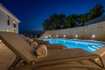 Spacious 5-Bedroom Villa with Pool in Bribir