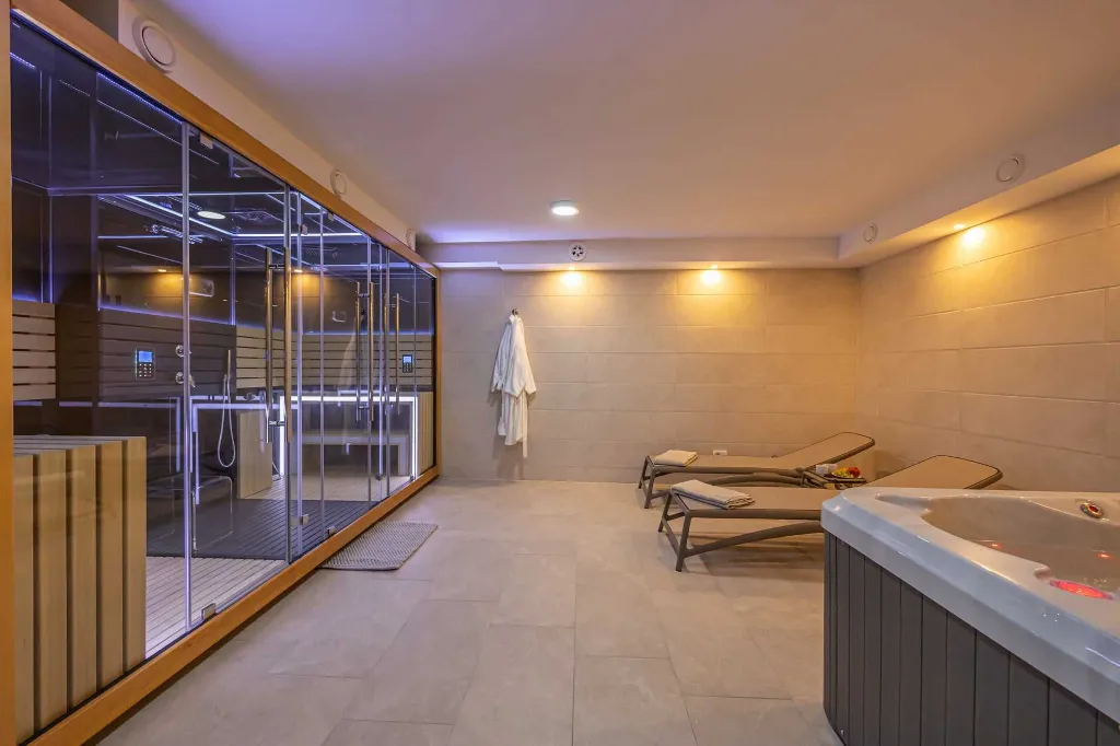 Spacious 5-Bedroom Villa with Pool in Bribir