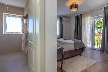 Spacious 5-Bedroom Villa with Pool in Bribir