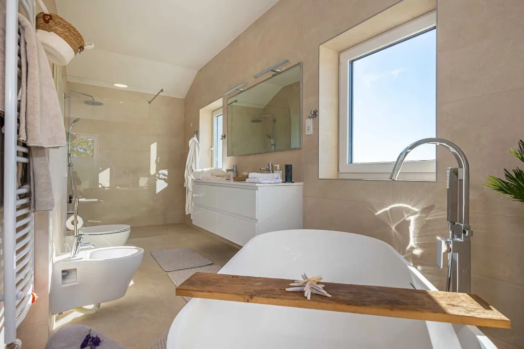 Spacious 5-Bedroom Villa with Pool in Bribir