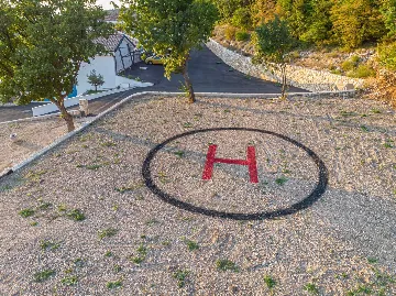 Spacious 5-Bedroom Villa with Pool in Bribir