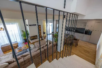 Spacious 5-Bedroom Villa with Pool in Bribir