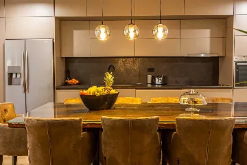 Spacious 5-Bedroom Villa with Pool in Bribir