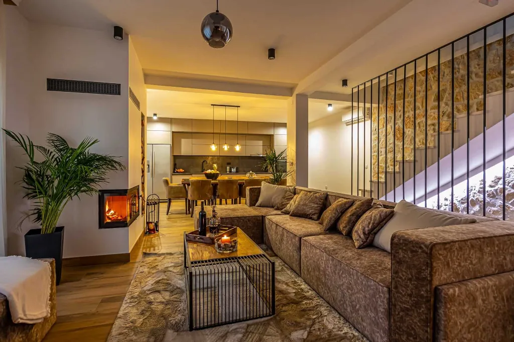 Spacious 5-Bedroom Villa with Pool in Bribir