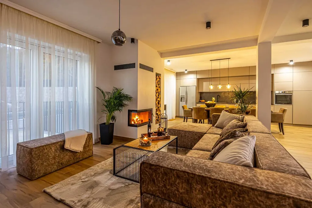 Spacious 5-Bedroom Villa with Pool in Bribir