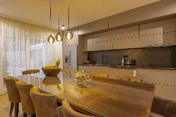 Spacious 5-Bedroom Villa with Pool in Bribir